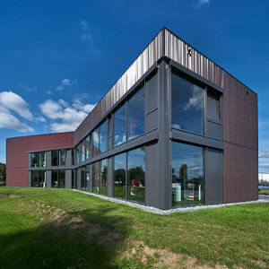 mullions and transom curtain wall