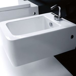 wall-hung bidet