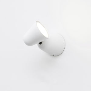 contemporary wall light