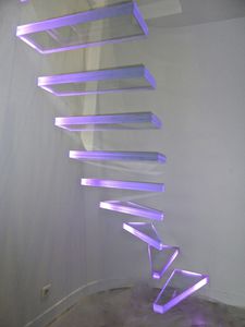 quarter-turn staircase / metal frame / glass steps / without risers
