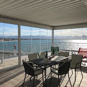self-supporting pergola