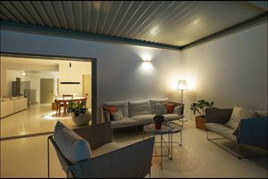 wall-mounted pergola 1