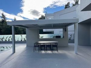 self-supporting pergola