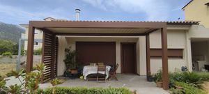 wall-mounted pergola 1