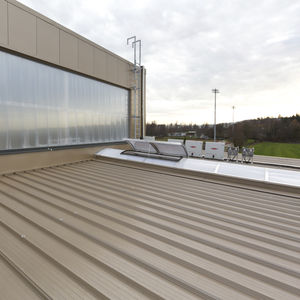 roof insulating sandwich panel