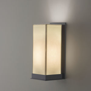 contemporary wall light