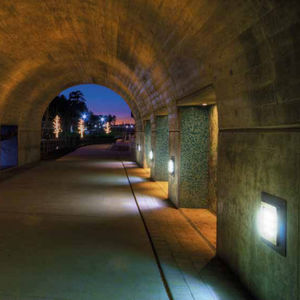 contemporary wall light