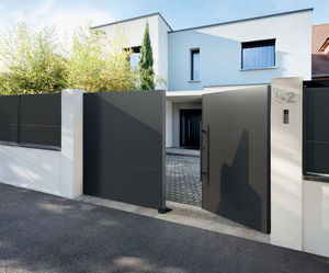 swing gate
