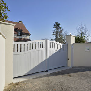 swing gate 1