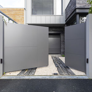 swing gate 1
