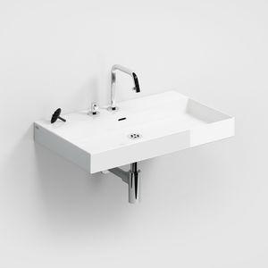 wall-mounted washbasin