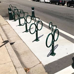 floor-mounted bike rack 1