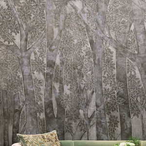 traditional wallpaper / nature pattern / fabric look / silver