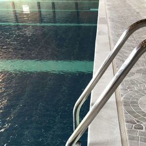 concrete swimming pool coping