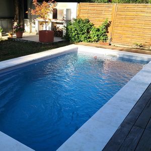 concrete swimming pool coping