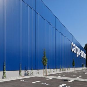 facade insulating sandwich panel