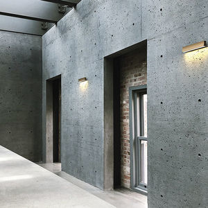 contemporary wall light