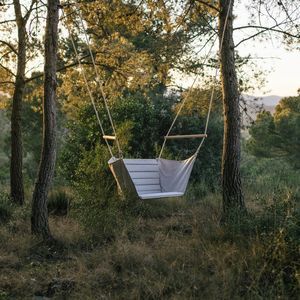 contemporary hanging chair