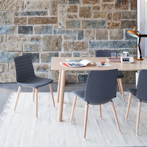 contemporary visitor chair