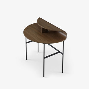 free-standing desk