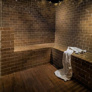 steam room