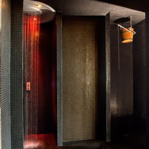 waterfall shower / wooden / rectangular / with hinged door