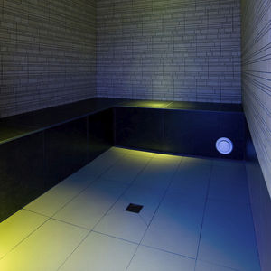 steam room