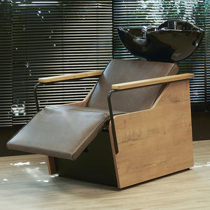 shampoo chair with footrest