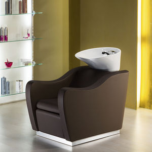 shampoo chair