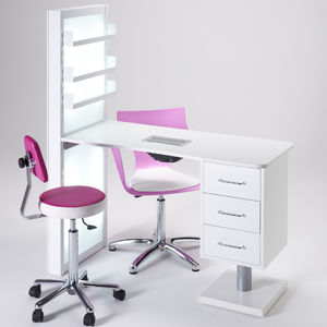 manicure table with vacuum cleaner