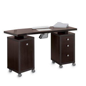 manicure table with vacuum cleaner 1