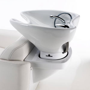 shampoo chair with footrest