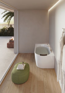 corner bathtub