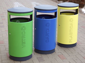 public trash can