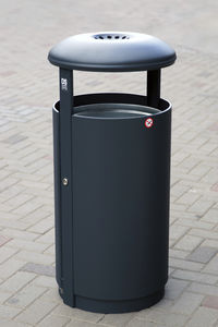 public trash can