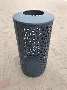 public trash can