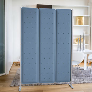 floor-mounted office divider / polyester fiber / soundproofed