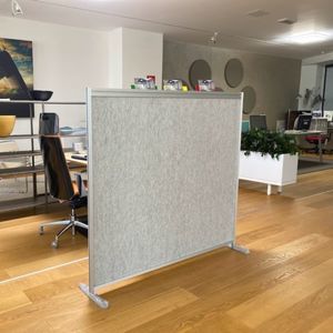 free-standing office divider 1