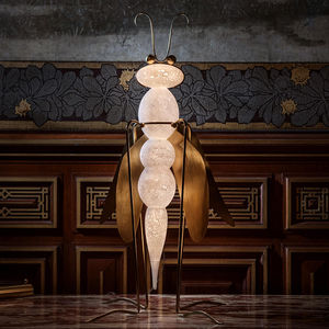 floor-standing lamp