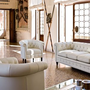 Chesterfield sofa / leather / for hotel / 3-seater