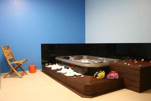 above-ground hot tub 1