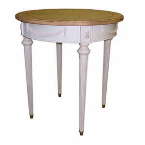 traditional pedestal table