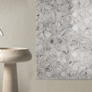 indoor mosaic tile / wall / glass / geometric pattern