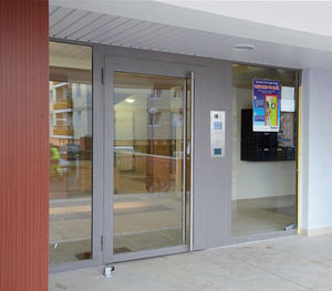entry door 1