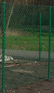 wire mesh fence