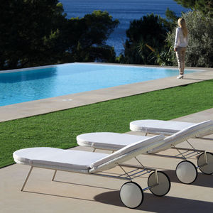 contemporary sun lounger