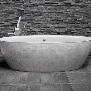 oval bathtub 1
