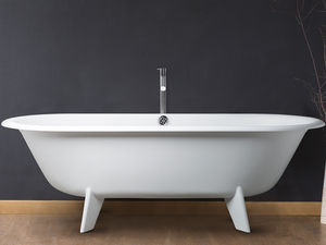oval bathtub