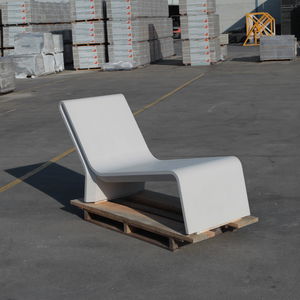 contemporary sun lounger / concrete / for public spaces / reclining