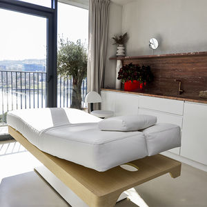 electric massage table 1